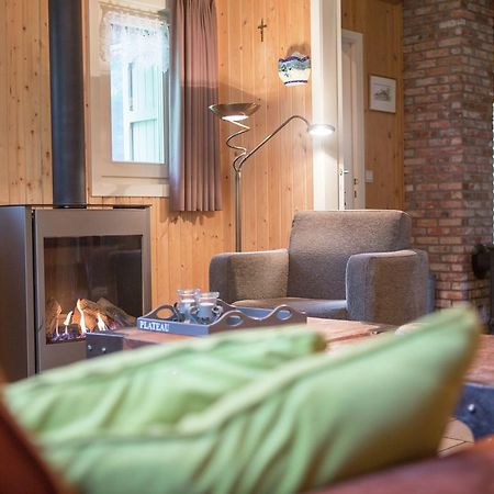 Luxurious Chalet In Oud Turnhout With Large Garden Villa Oud-Turnhout Екстериор снимка